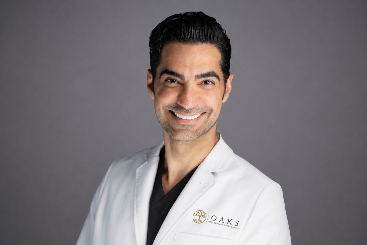 Dr. Pouya Vakilian, DMD, MD — board-certified oral and maxillofacial surgeon at Oaks Oral Surgery & Periodontics